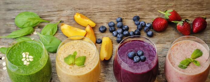 Fructele, fructele de pădure și spanacul sunt excelente pentru a face smoothie-uri sănătoase