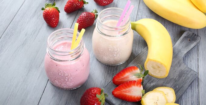 Smoothie-ul cu banane și căpșuni vă poate ajuta să mai slăbiți