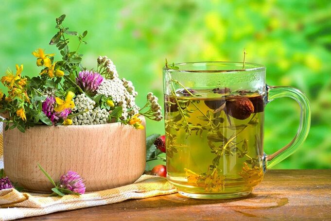 În timpul unei zile de post pe chefir, trebuie să bei ceaiuri din plante
